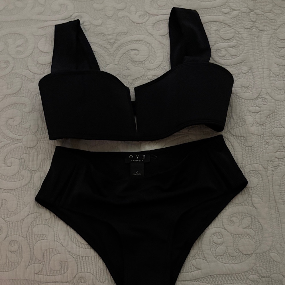 OYE Black Bikini Set Never Worn Size Large